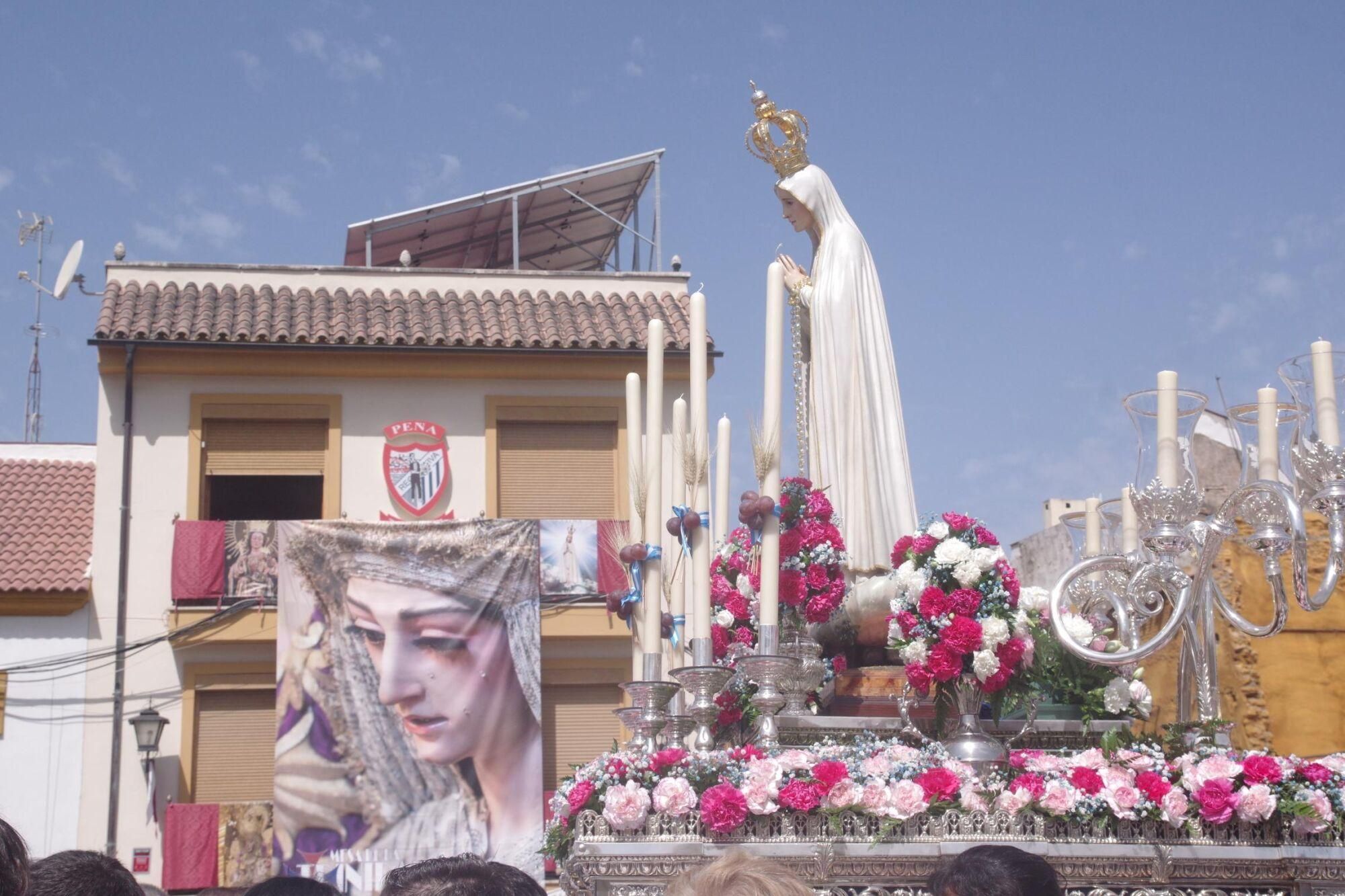 Traslado de la Virgen de Fátima y la Virgen de las Mercedes (El Tarajal) hacia sus altares por la festividad del Corpus en Málaga