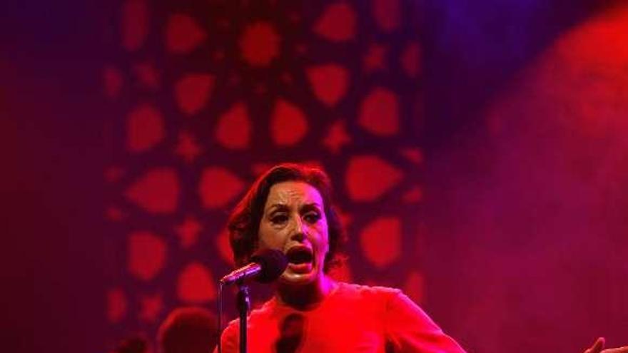 Luz Casal, durante un concierto en Rabat. youssef boudlal