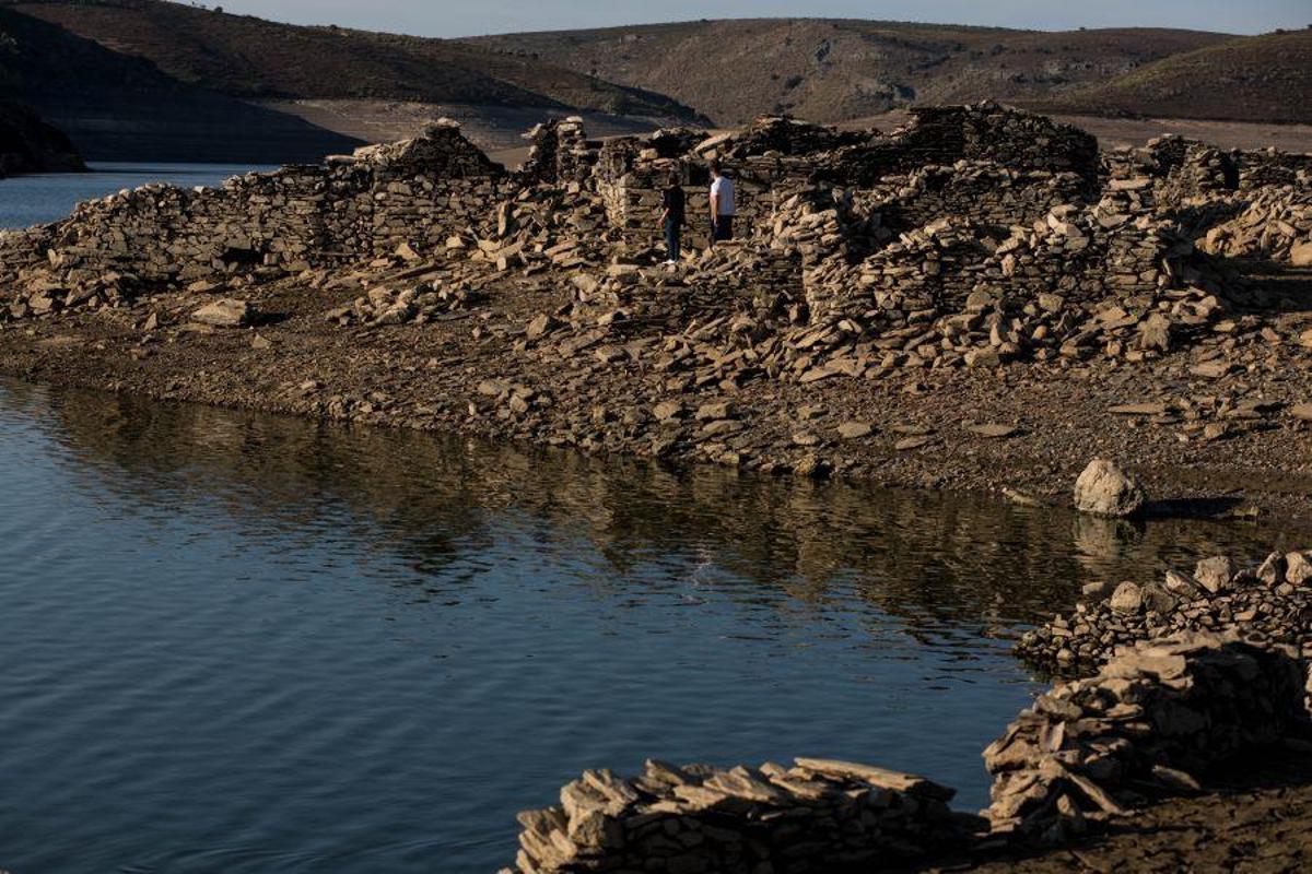 San Pedro de la Nave emerge en Ricobayo