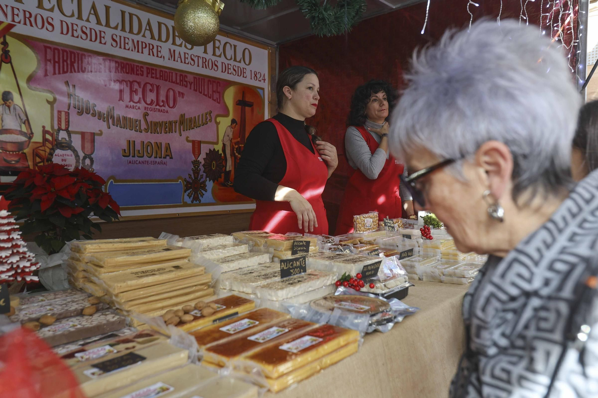 Gran afluencia en la Feria de la Navidad de Xixona