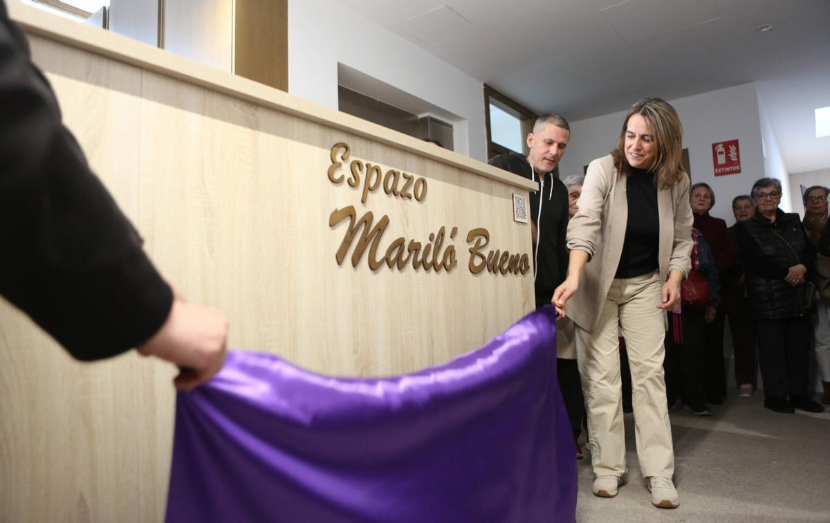 El espacio incluye un código QR con información sobre la trayectoria vital de Mariló Bueno.