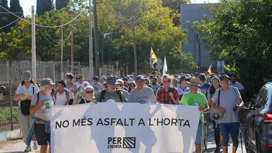 La ronda norte de Mislata moviliza a 300 personas en defensa de la huerta de Campanar