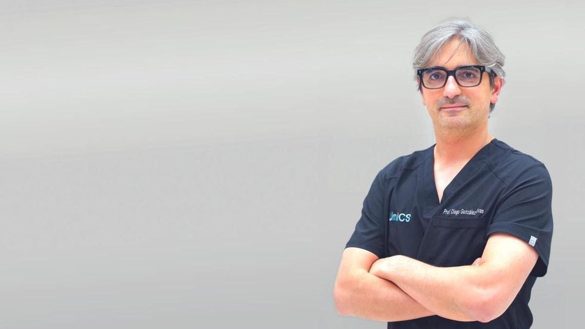 El especialista en cirugía torácica coruñés Diego González Rivas.