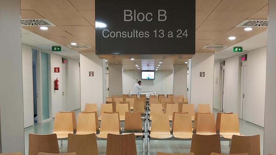 Un dels blocs de consultes externes de Sant Joan de Déu, buit aquesta setmana