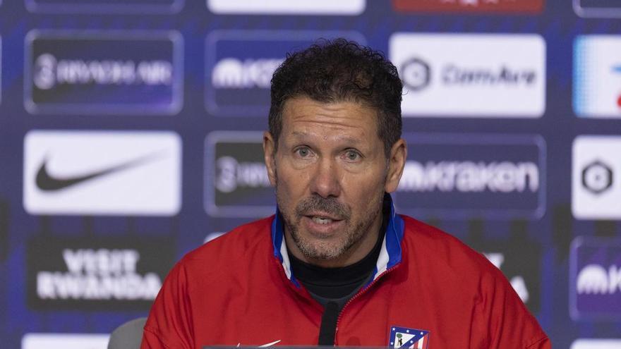 Simeone, sobre la renovación de Giuliano: "No es fácil ser el hijo del entrenador"