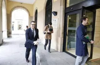 La Abogacía del Estado liga la venta de la parcela de Naval Gijón con la cesión de la franja