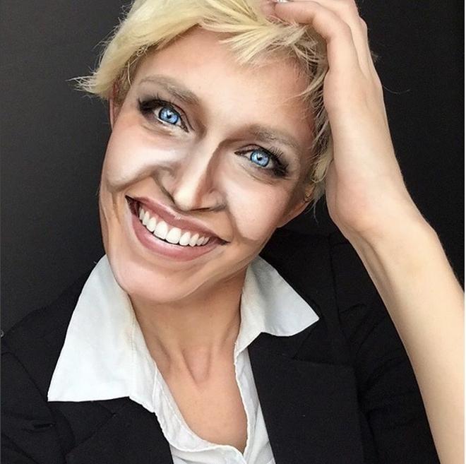 Rebecca Roaming se transforma en Ellen DeGeneres