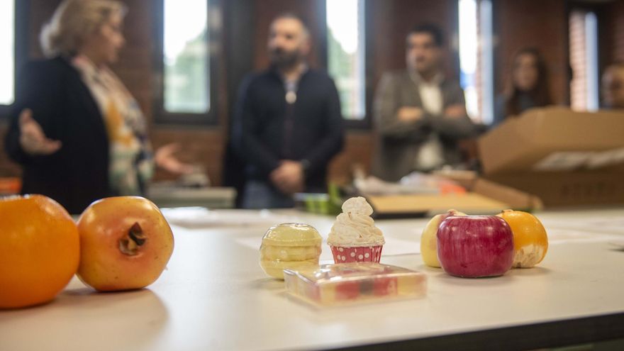 Visita al Laboratorio de Consumo de Galicia con motivo de la semana del consumidor