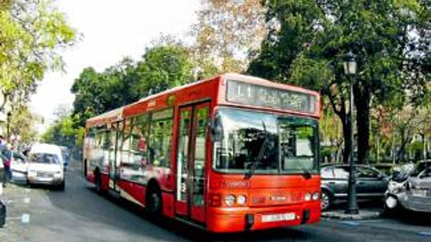 Subus informa al ayuntamiento de la necesidad de renovar autobuses