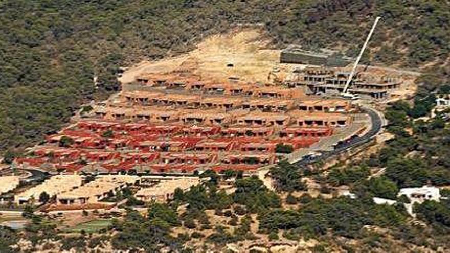 Construcción de viviendas en la zona de Cala Molí, en Sant Josep, en una imagen de archivo.