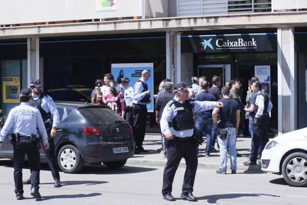 Atracament en una sucursal bancària a la Devesa.