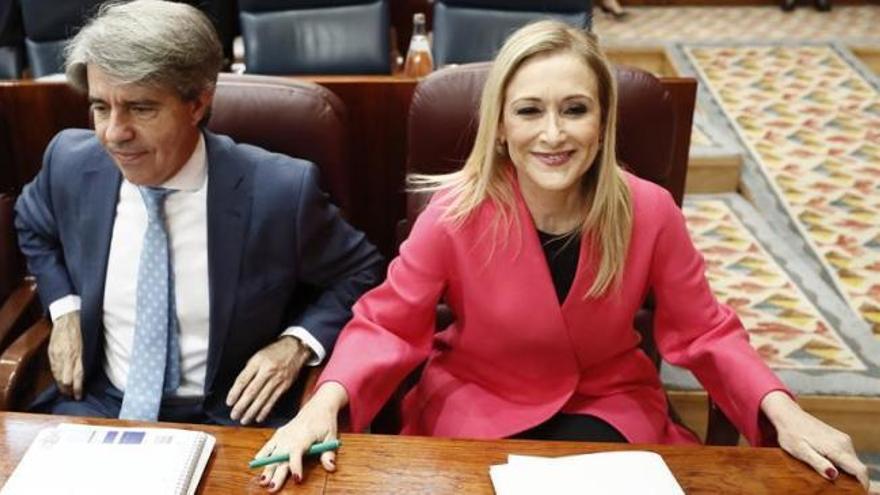 Cifuentes: "No he escuchado ni una sola palabra de apoyo de las mujeres de Podemos" r