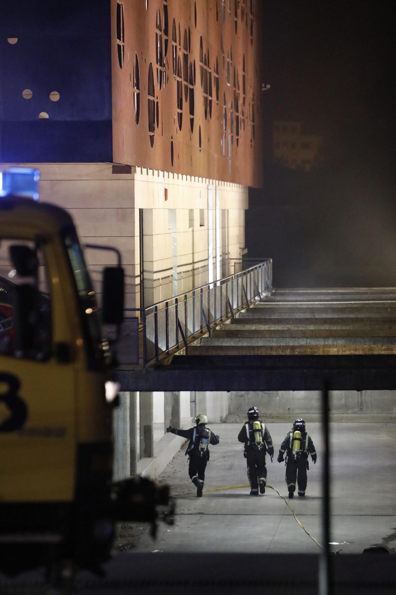 Un incendio obliga a desalojar a pacientes mayores con covid del centro de Barros