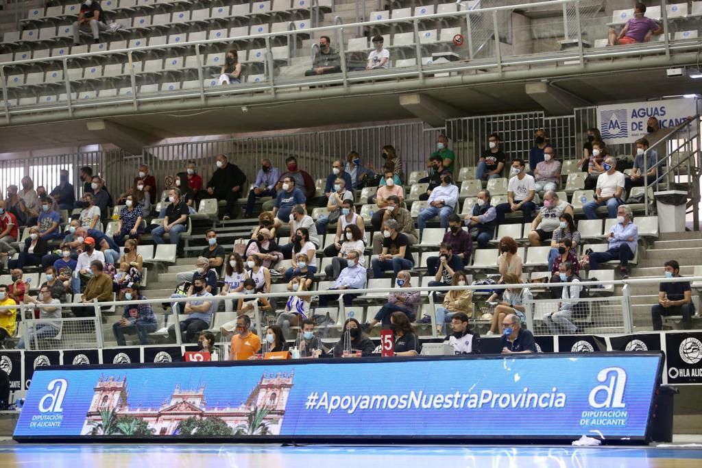 El HLA vence al líder y presenta su candidatura para al "play-off" por la ACB