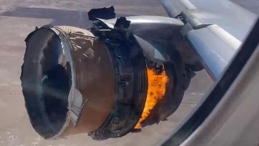 Imatge del motor de l&#039;avió que es va incendiar
