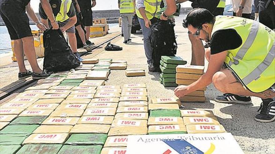 Decomisados 300 kilos de cocaína en un yate que navegaba por Ibiza