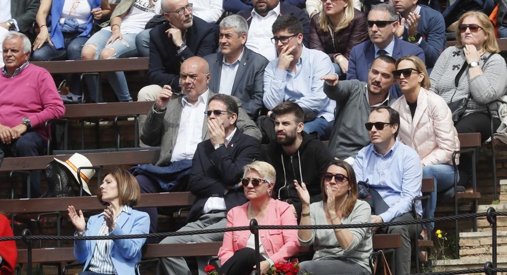 Caras conocidas en la plaza de toros de Valencia