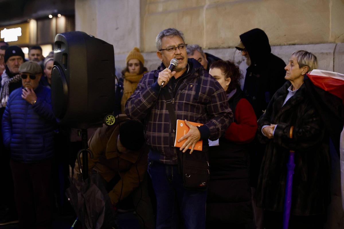 EN IMÁGENES: La manifestación en Gijón contra la intervención de EE UU en Venezuela EN IMÁGENES: La manifestación en Gijón contra la intervención de EE UU en Venezuela