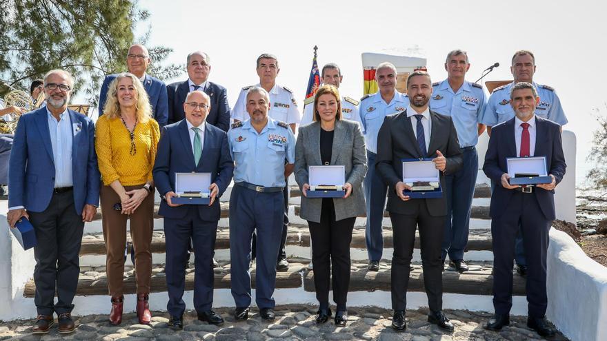 La presidenta del Parlamento de Canarias asiste a la conmemoración del centenario del primer aterrizaje en Gando