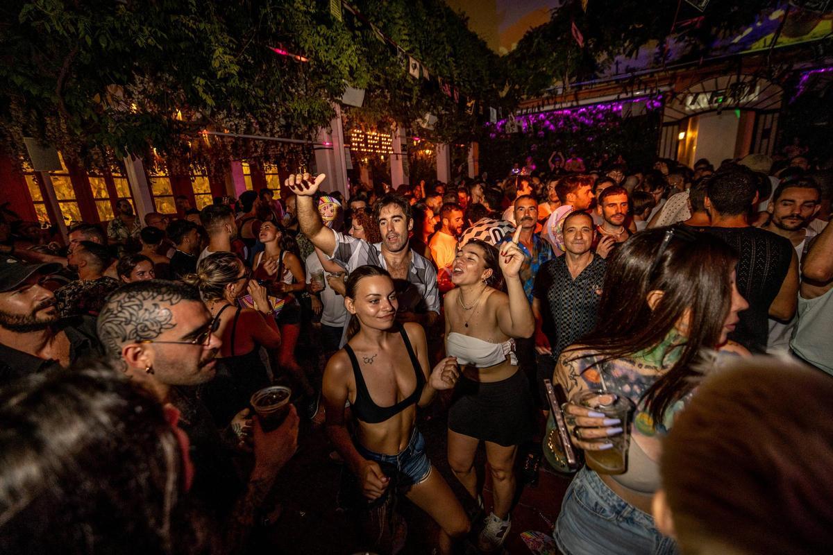 Churros con chocolate, la fiesta cada vez más grande y popular de Barcelona