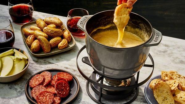 Lidl: La fondue eléctrica de queso que derrite corazones