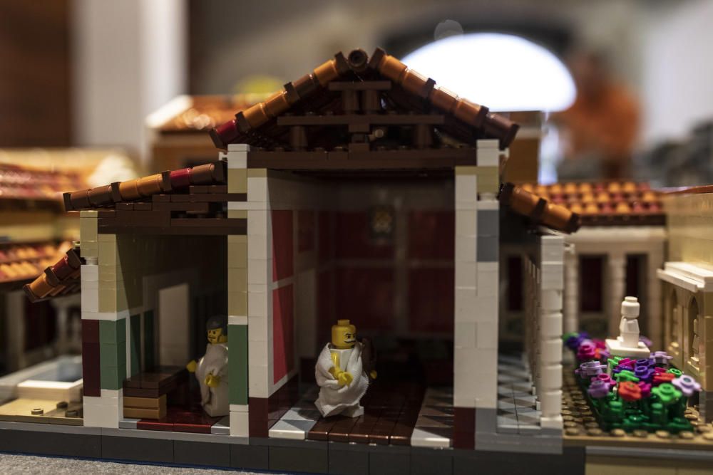 El montaje del Lego Belén en el Museo Etnográfico, en imágenes - La Opinión  de Zamora
