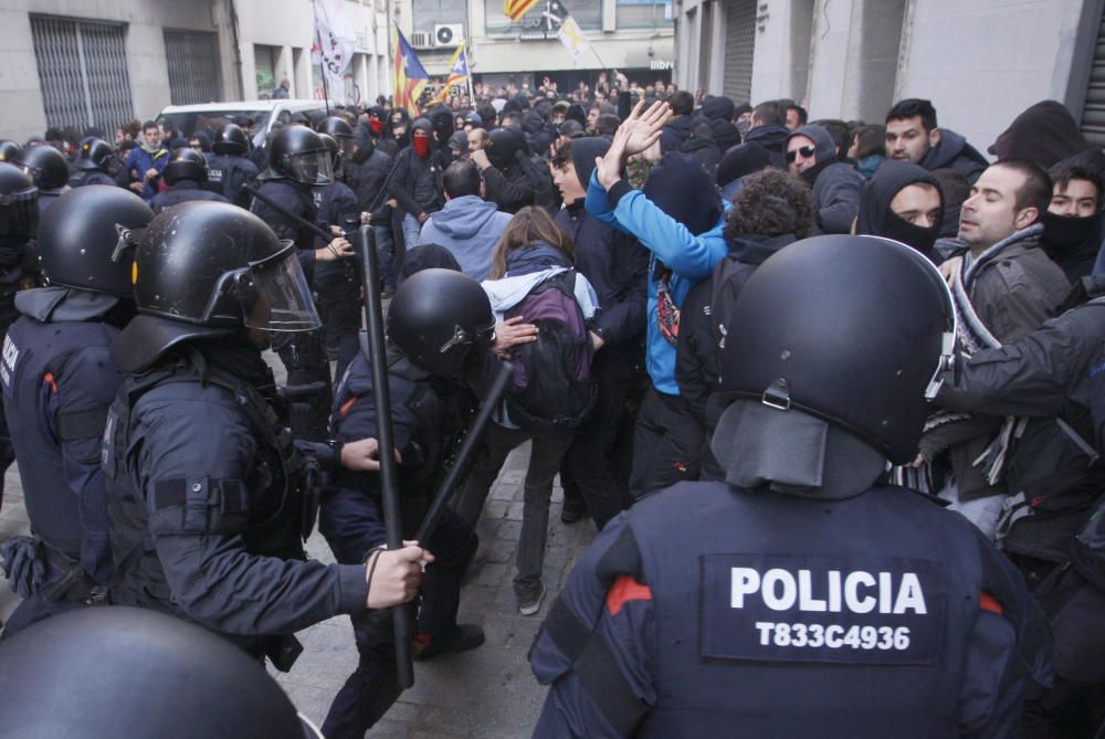 Manifestació antiborbònica a Girona