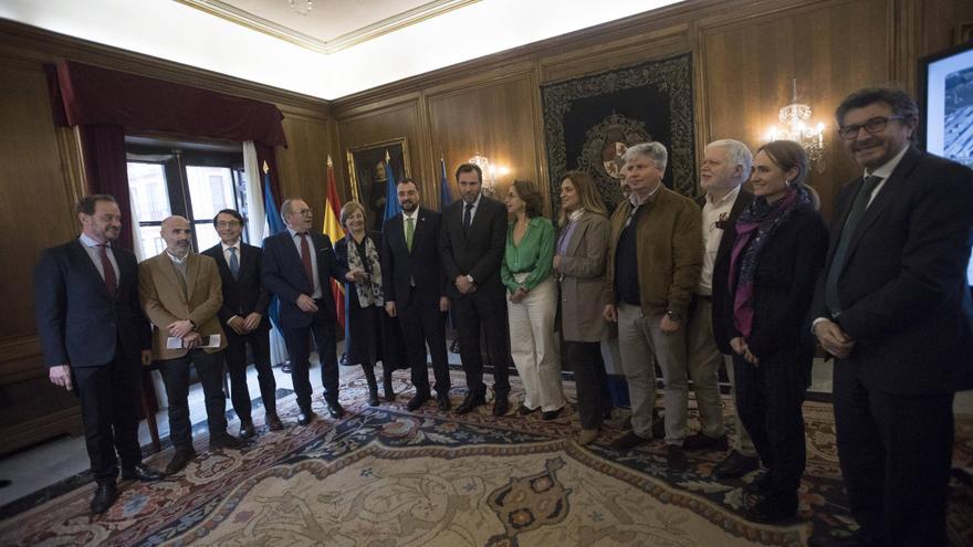 EN IMÁGENES: Así ha sido la visita a Avilés de Óscar Puente, ministro de Transportes y Movilidad Sostenible