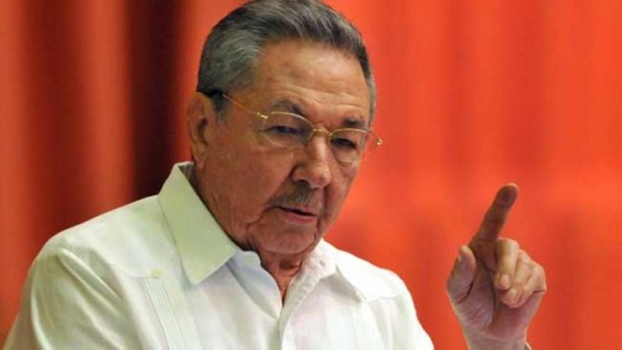 Raúl Castro limita a 10 años el ejercicio de los altos cargos