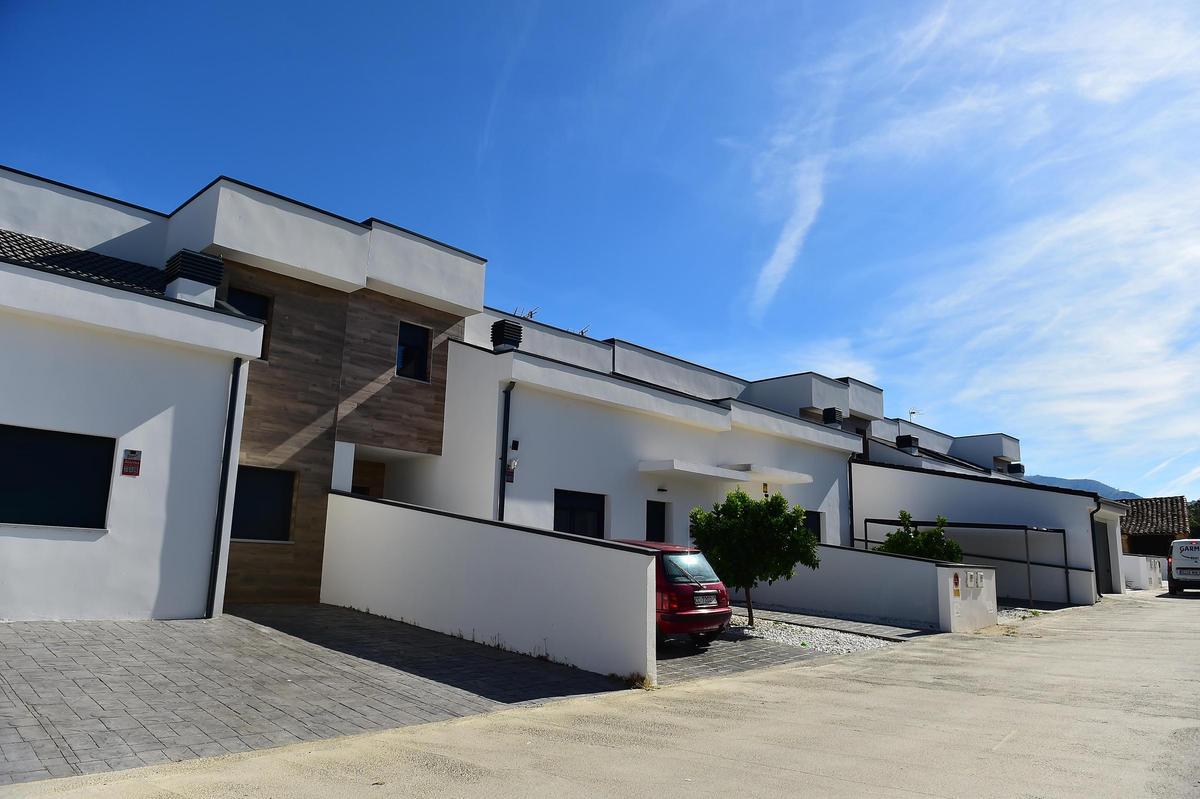 Fotogalería | El tirón de la vivienda nueva en Oliva de Plasencia Fotogalería | El tirón de la vivienda nueva en Oliva de Plasencia