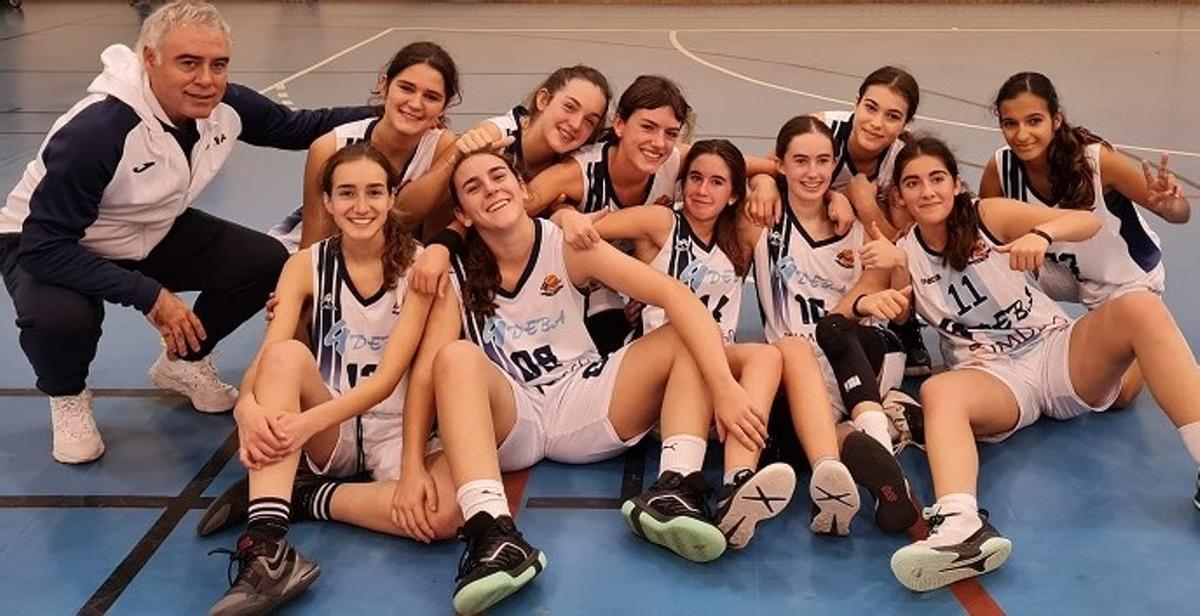 Un equipo cadeete del Adeba de la temporada 22 23.