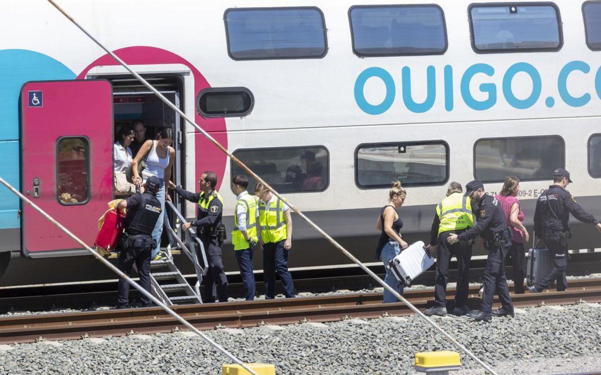 Se colocaron escaleras hasta el andén.