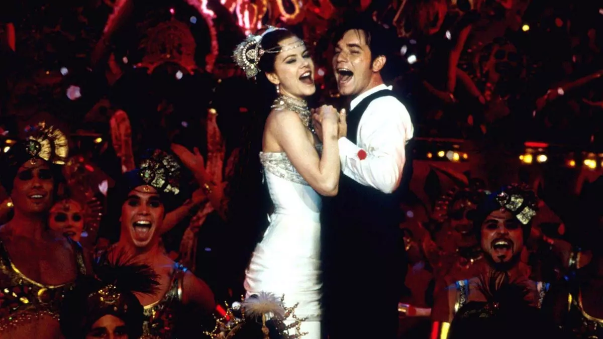 ‘Moulin Rouge’, 20 años entre la magia deslumbrante y la horterada 'kitsch'