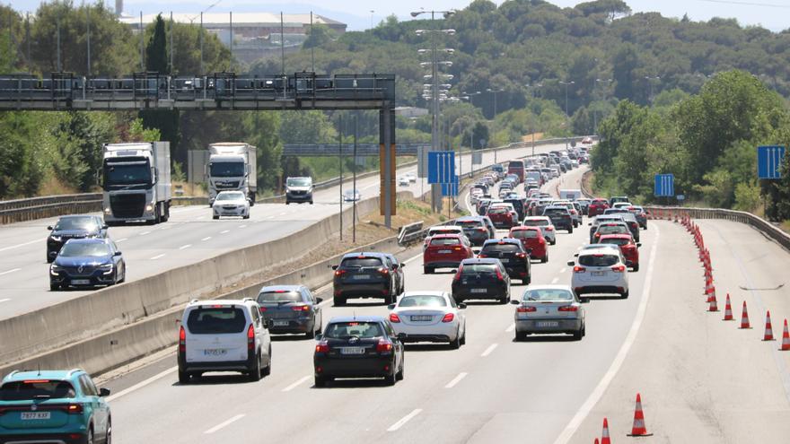 Trànsit defensa un límit de velocitat de 100 km/h en més trams de l&#039;AP-7