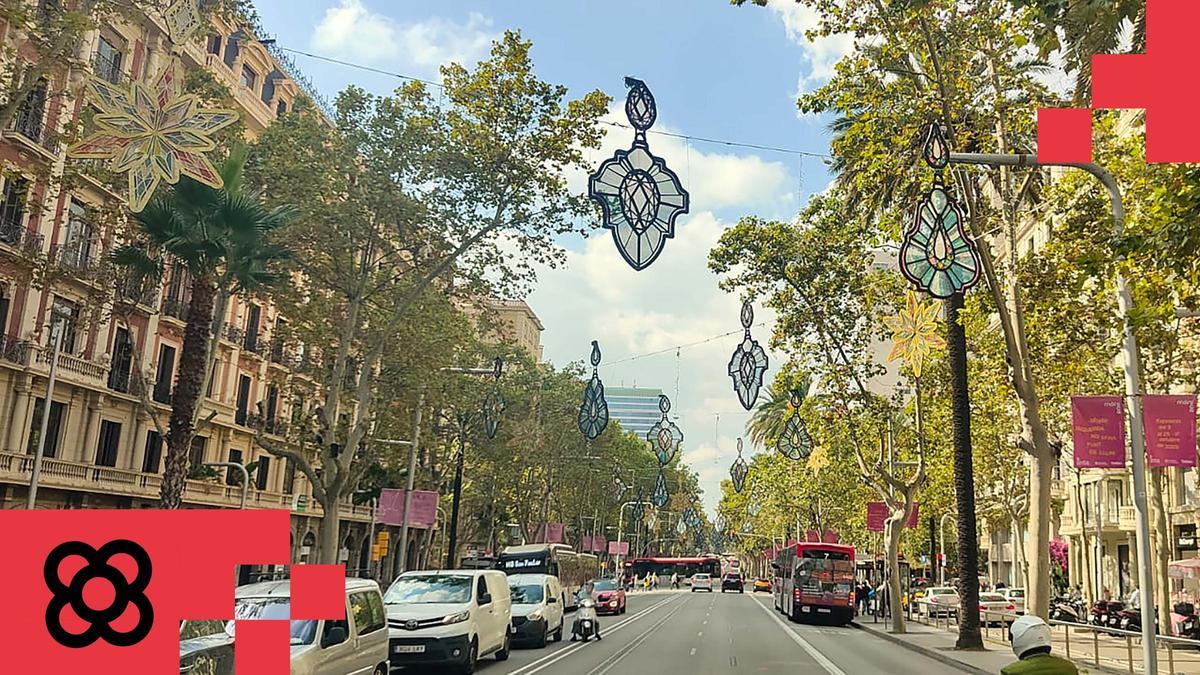 La Diagonal, entre Francesc Macià y paseo de Gràcia, estrena luces de Navidad propias.