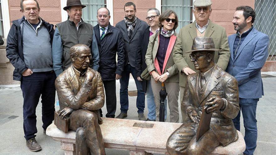 El municipio malagueño de Antequera ha homenajeado a dos de sus hijos más ilustres del siglo XX.