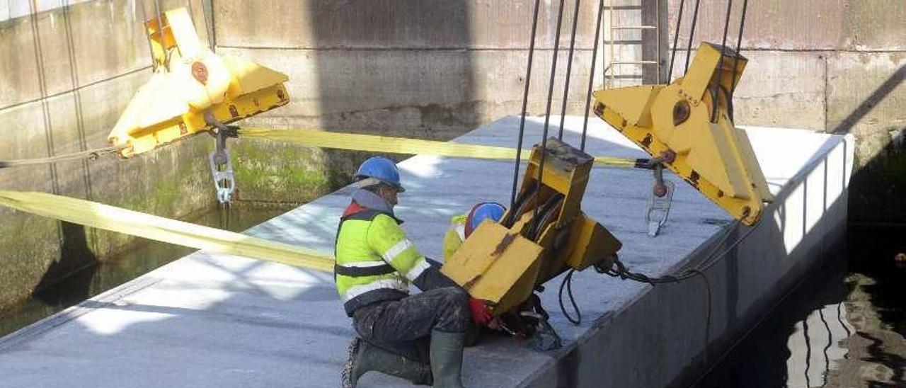 Las constructoras arousanas tienen problemas para encontrar albañiles,  canteros y aparejadores - Faro de Vigo