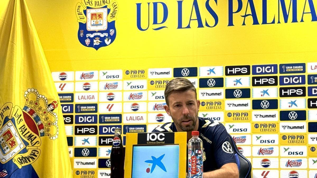 Luis García no ve 'contratitis' en la UD Las Palmas
