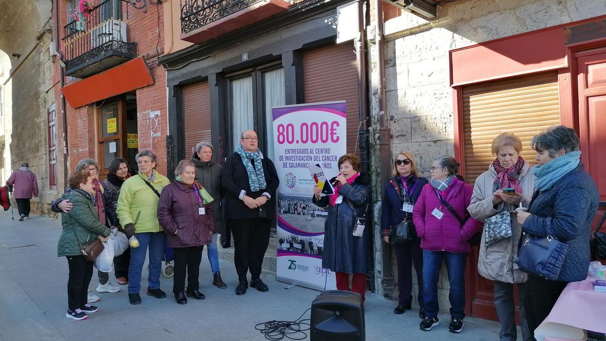 Lectura del manifiesto reivindicativo de Unidos contra el Cáncer de Toro