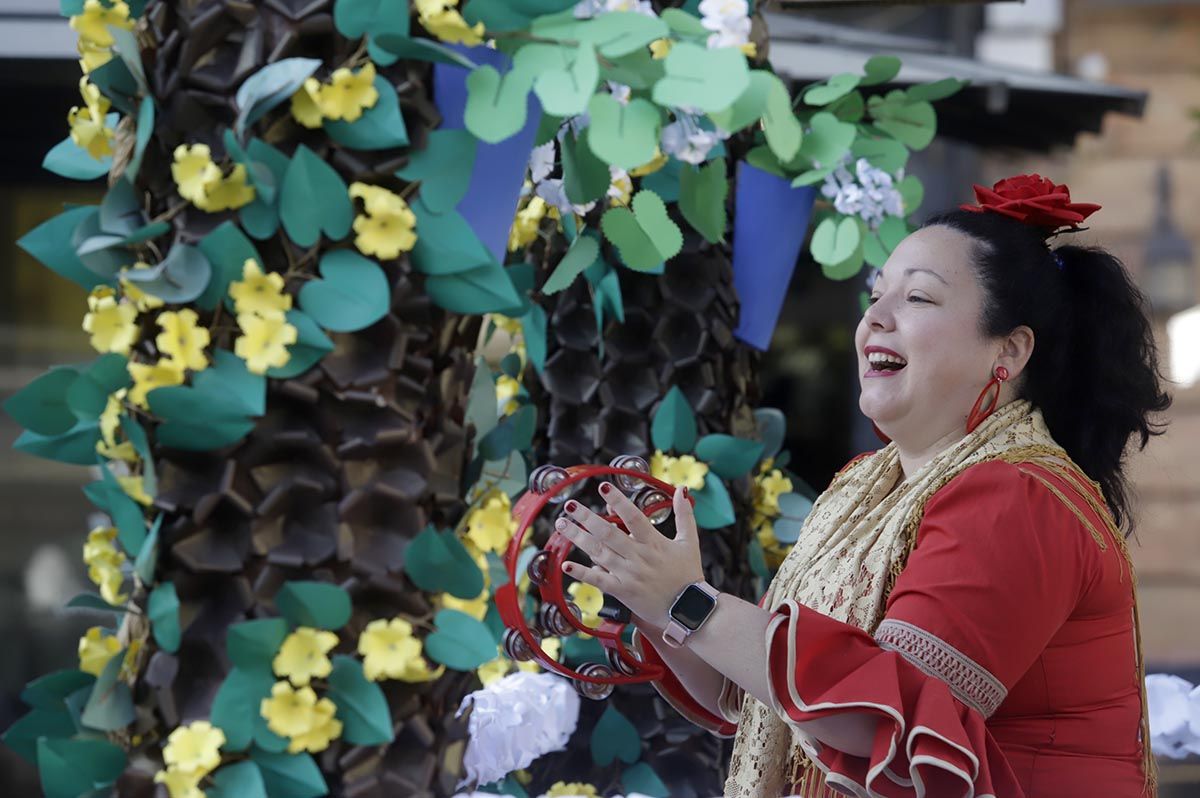 Color y alegría camino del santuario: imágenes de la romería de la Virgen de Linares