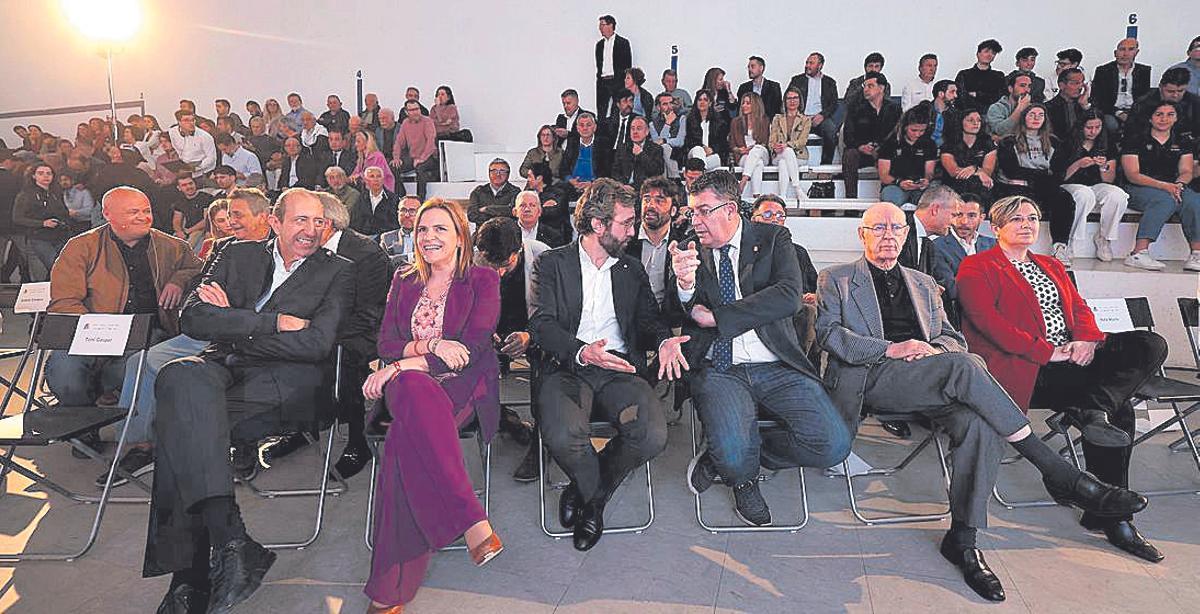 Representantes institucionales y de Prensa Ibérica en la Gala 30 Aniversario de Superdeporte