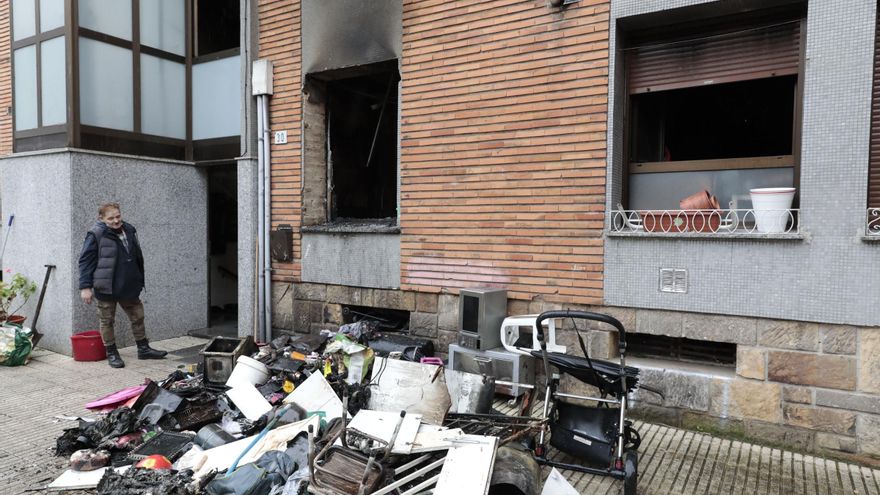 Un vecino de Gijón sin recursos pierde su vivienda tras el incendio de una estufa