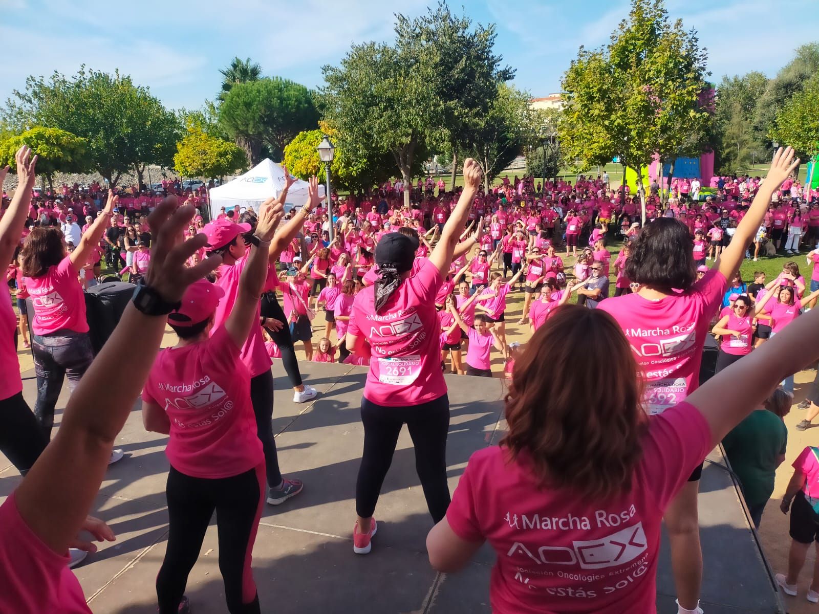 GALERÍA | Así ha sido la marcha rosa de Plasencia