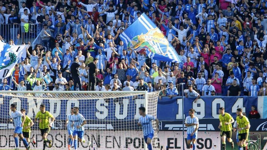 Imagen del choque liguero entre Málaga y Zaragoza, último antes del parón