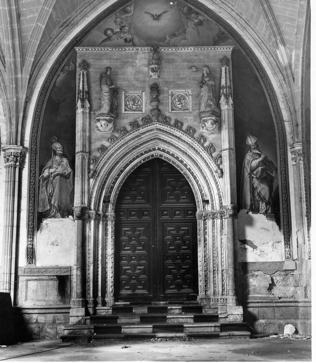 Las fotos antiguas para descubrir la otra cara de la Catedral de Toledo