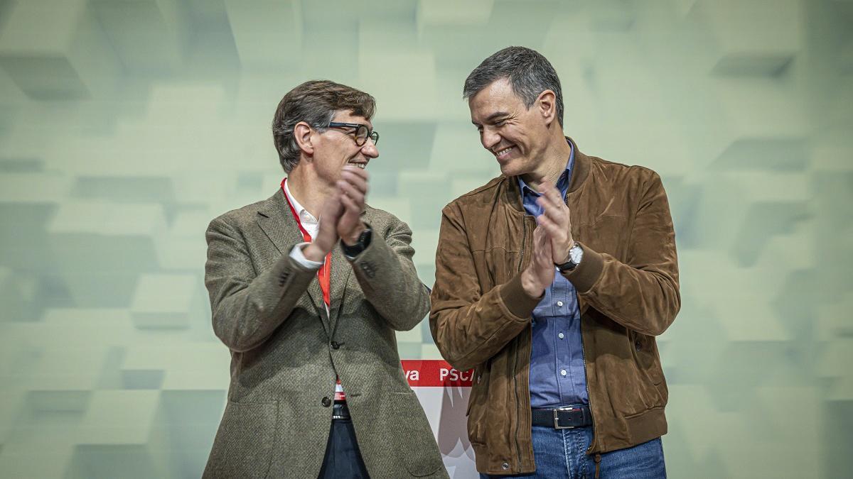 Pedro Sánchez y Salvador Illa en el cierre del congreso del PSC