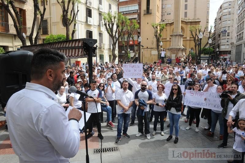 "Cerramos por Murcia y los murcianos"