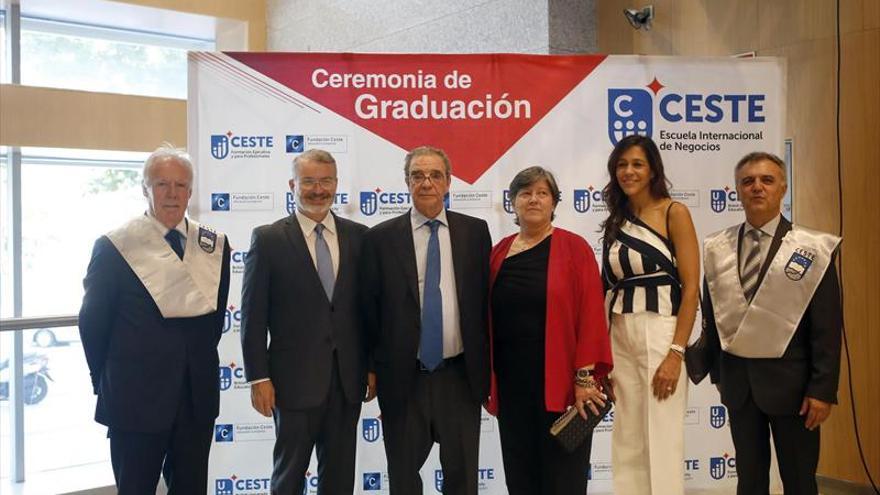 César Alierta, padrino de los nuevos graduados de CESTE