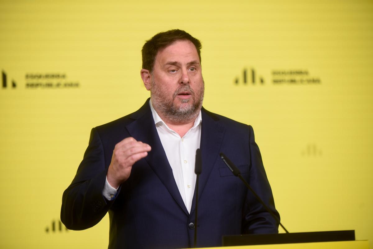 Junqueras canta Édith Piaf