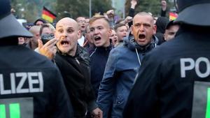 Manifestantes del partido de extrema derecha Alternativa para Alemania (AfD) en Chemnitz